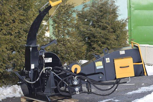 Ogłoszenie rolnicze: Rębak tarczowy polskiej produkcji : BóBR-2RH: 4 noże tnące
