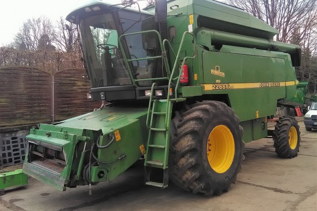 Ogłoszenie rolnicze: JOHN DEERE 2266 EXTRA HILLMASTER - 6,7 M -2001 ROK