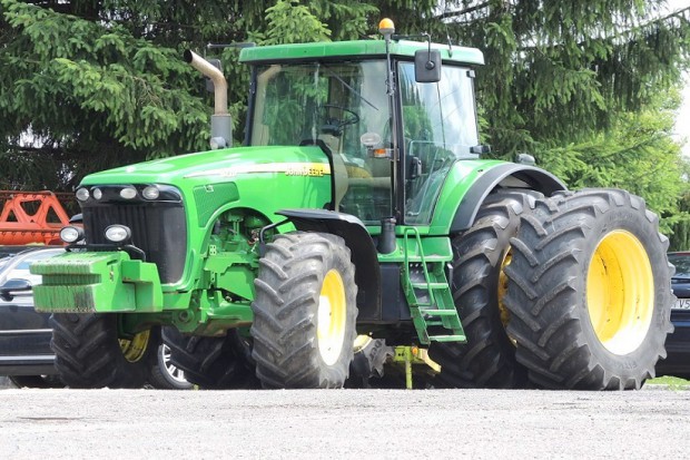 Ogłoszenie rolnicze: CIĄGNIK JOHN DEERE 8220 - SILNIK PO REMONCIE - 2002 ROK