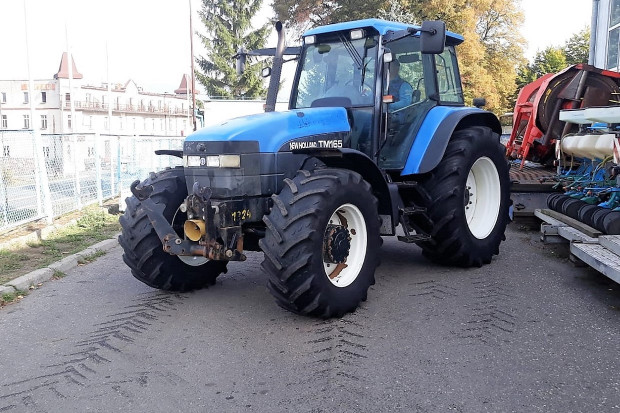 Ogłoszenie rolnicze: NEW HOLLAND TM 165 - WOM + TUZ - 2002 ROK