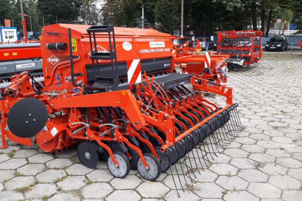 Ogłoszenie rolnicze: Agregat/Zestaw Uprawowo-Siewny KUHN Combiliner Sitera 3000