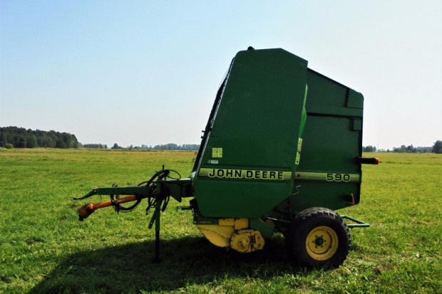 Ogłoszenie rolnicze: Sprzedam prasę John Deere 590