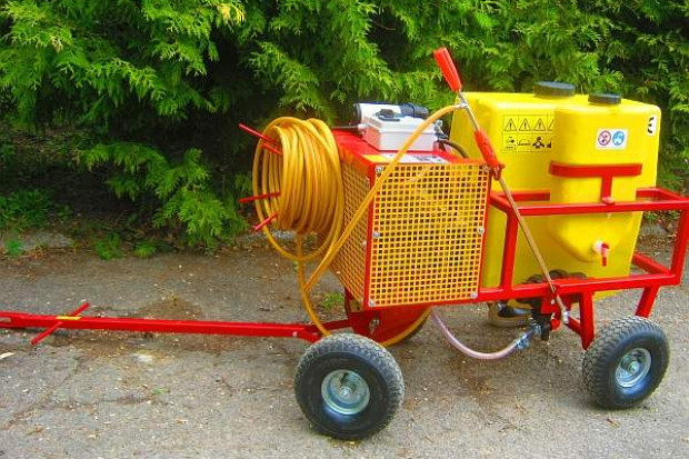Ogłoszenie rolnicze: OPRYSKIWACZ ELEKTRYCZNY 12 VOLT - WóZKOWY. POLEXIM80E-12V, 80l