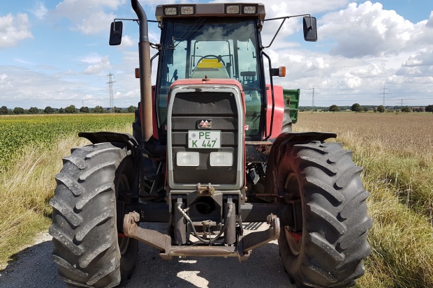 Ogłoszenie rolnicze: Ciągnik Rolniczy Massey Ferguson MF8120