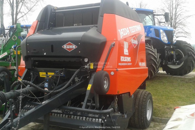 Ogłoszenie rolnicze: Prasa rolująca/zwijająca Kuhn VB 2160