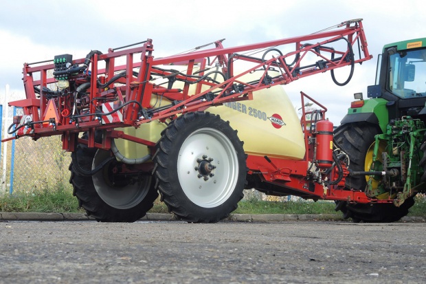 Ogłoszenie rolnicze: OPRYSKIWACZ ZACZEPIANY HARDI RANGER 2500 - 18 M - 2011 ROK
