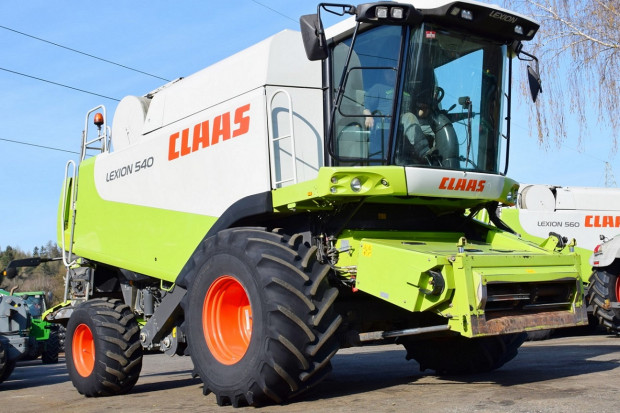 Ogłoszenie rolnicze: CLAAS LEXION 540 - CAT 313 KM - 6 M - 2005 ROK