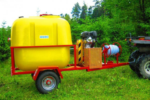 Ogłoszenie rolnicze: OPRYSKIWACZ SPALINOWY NA PRZYCZEPIE JEDNOOSIOWEJ POLEXIM400 6,5 kM, 400l