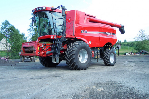Ogłoszenie rolnicze: CASE 8010 AFX - 7,32 M - 2006 ROK