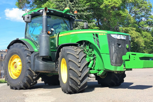 Ogłoszenie rolnicze: JOHN DEERE 8335R - POWERSHIFT - 2013 - 382 KM - AUTOTRAC